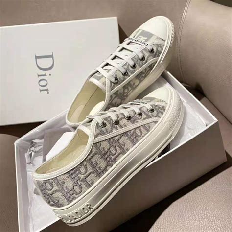 walk n dior sneakers price.